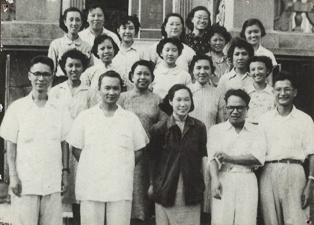 1958年上音附中部分专业教师合影