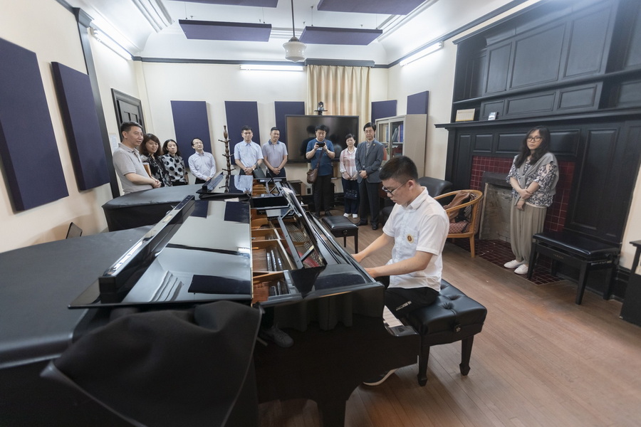 哈尔滨音乐学院、上海音乐学院附中研讨交流会简讯